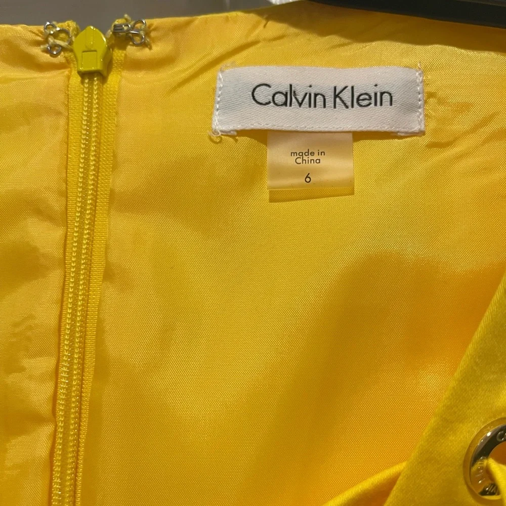 Dress - Picture 4 of 5